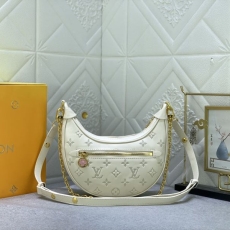 Louis Vuitton Hobo Bags